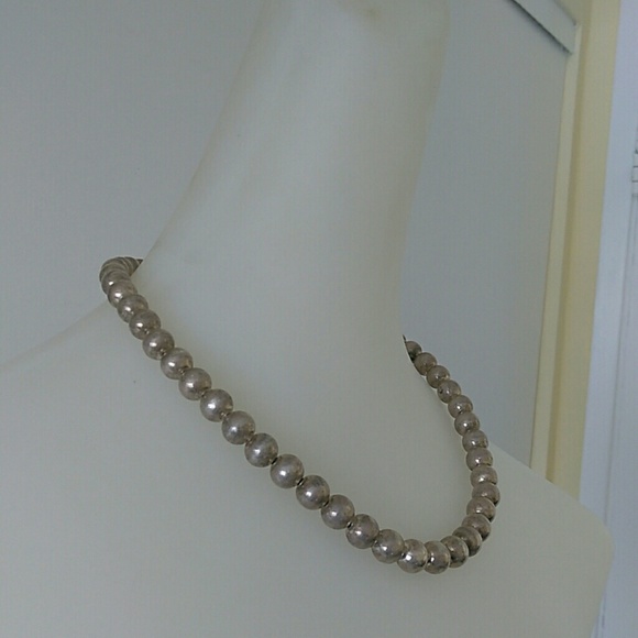 CUTE NECKLANCE . - Picture 3 of 4